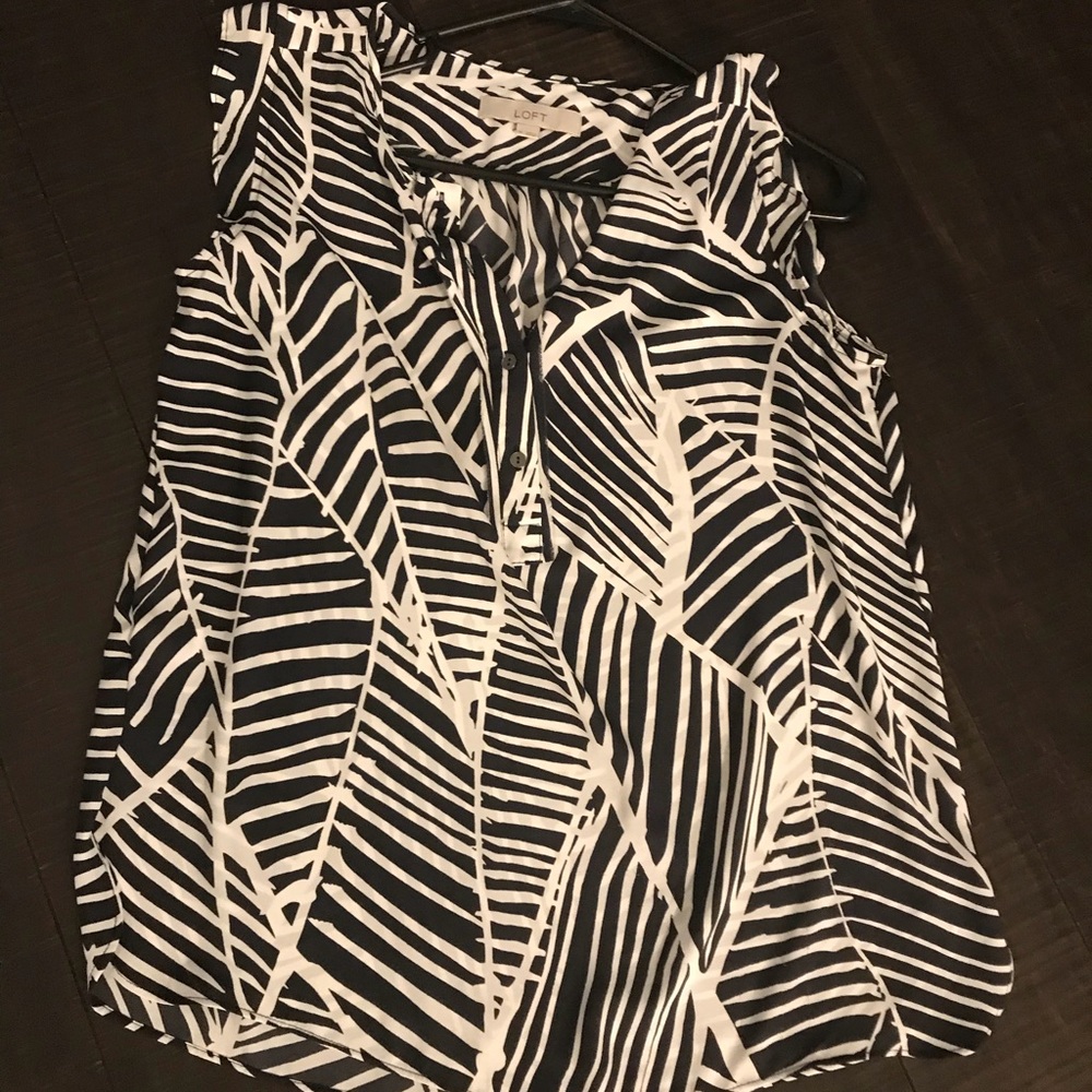 Loft flowy sleeveless blouse